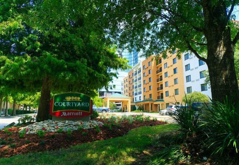 Courtyard By Marriott New Orleans Metairie Hotel Exterior photo